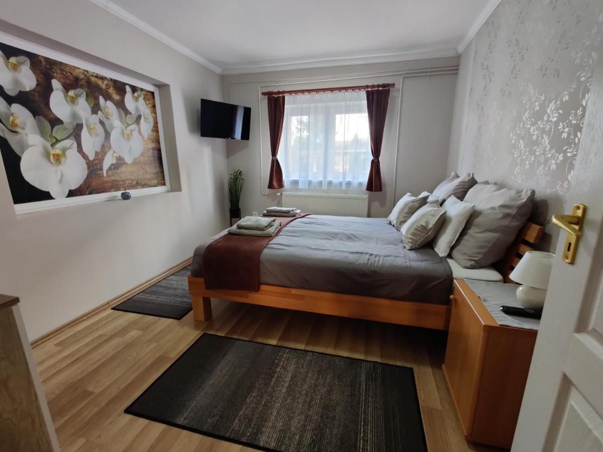 Katalin Apartmanhaz Мисколк Екстериор снимка