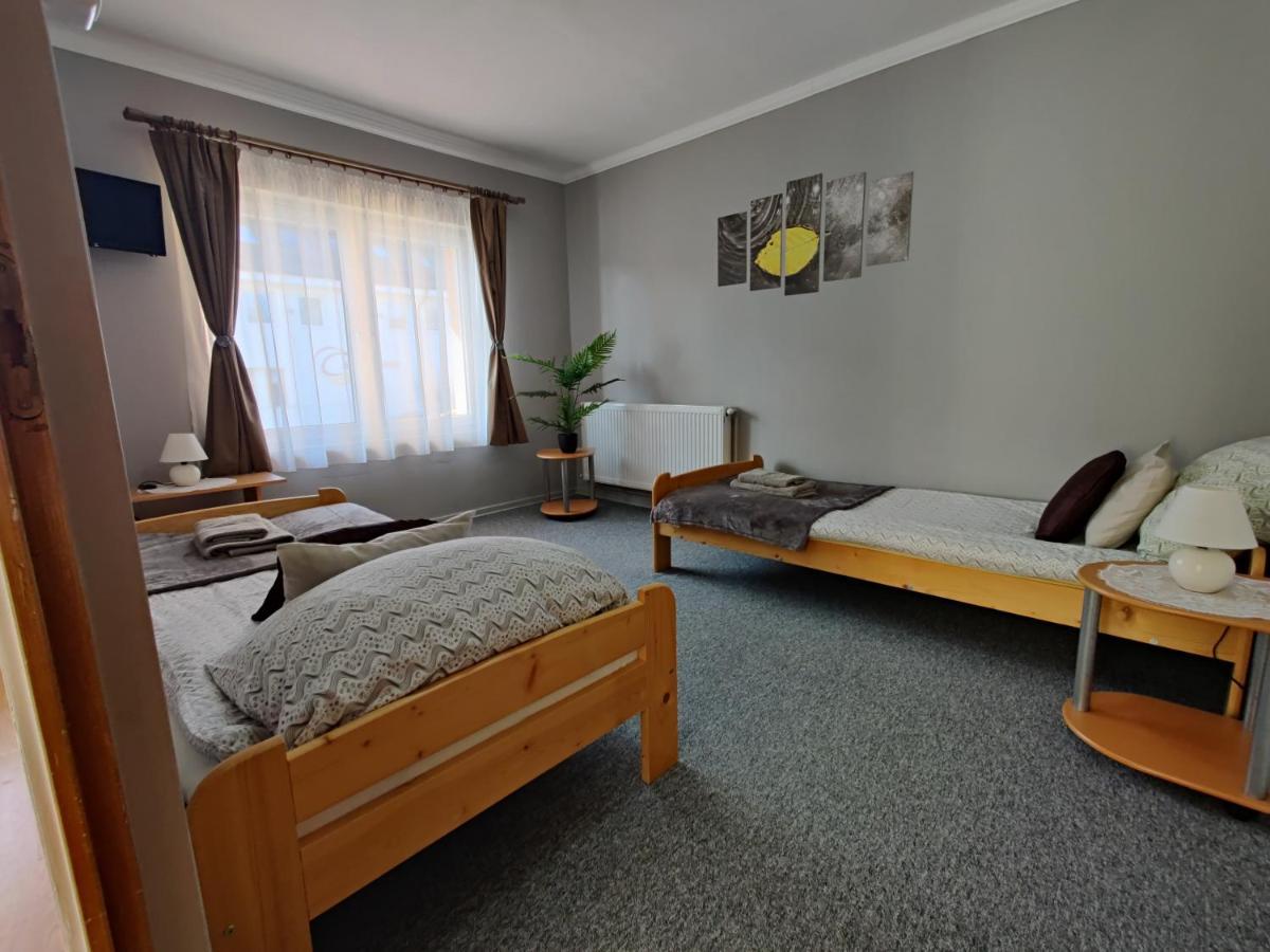 Katalin Apartmanhaz Мисколк Екстериор снимка