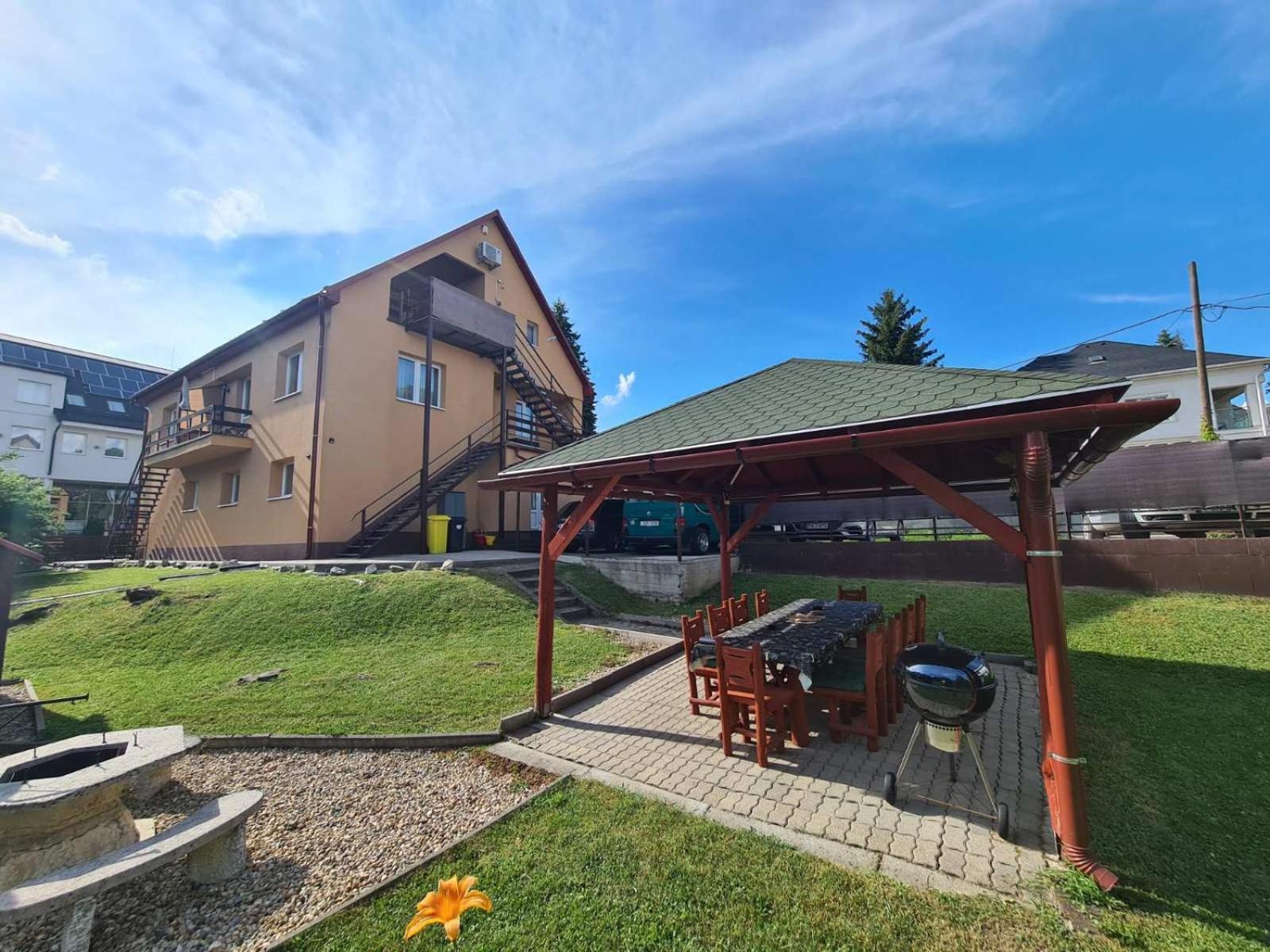 Katalin Apartmanhaz Мисколк Екстериор снимка